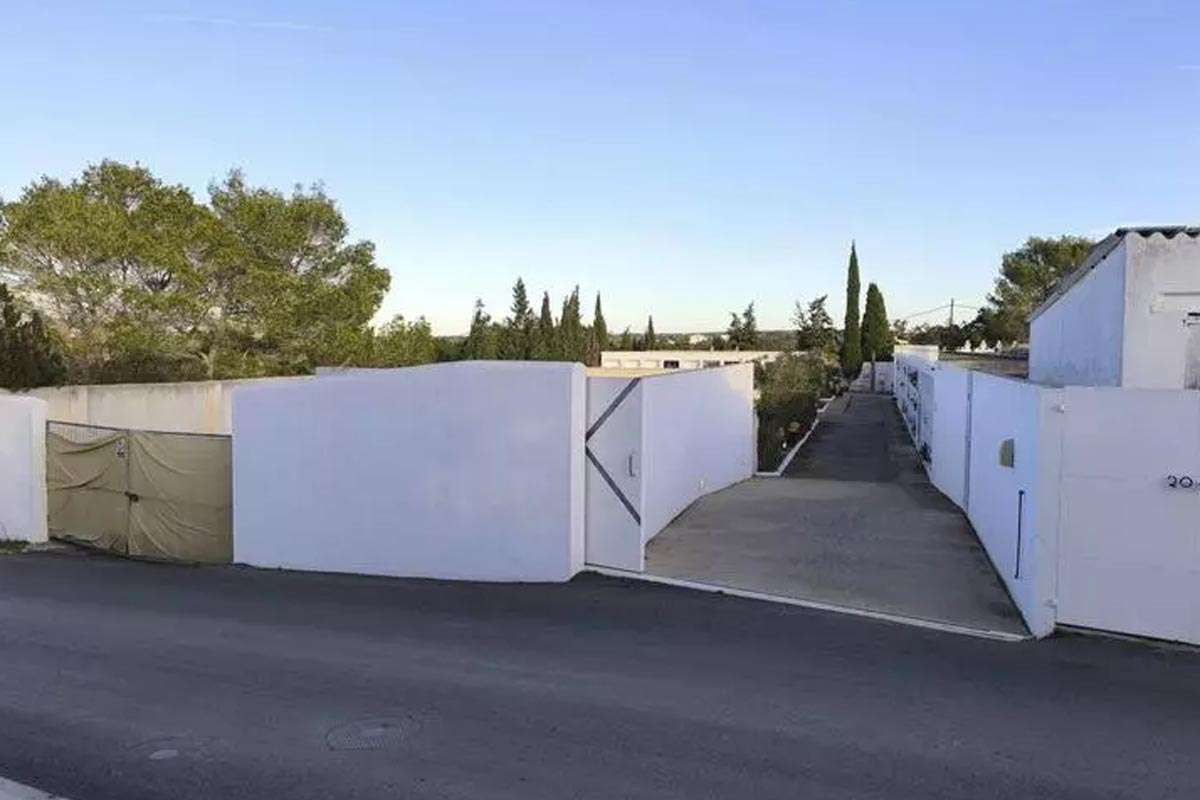 Formentera se prepara para recibir entierros de diversas religiones