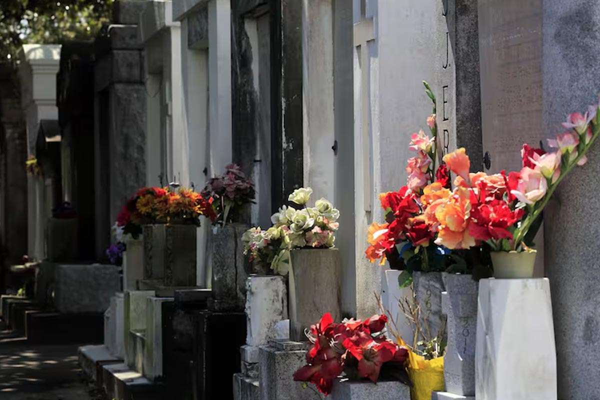 Un cementerio se traslada para dar paso a una central hidroeléctrica en Torre del Bierzo