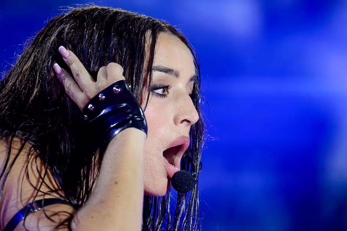 Lola Índigo encuentra inspiración en los cementerios