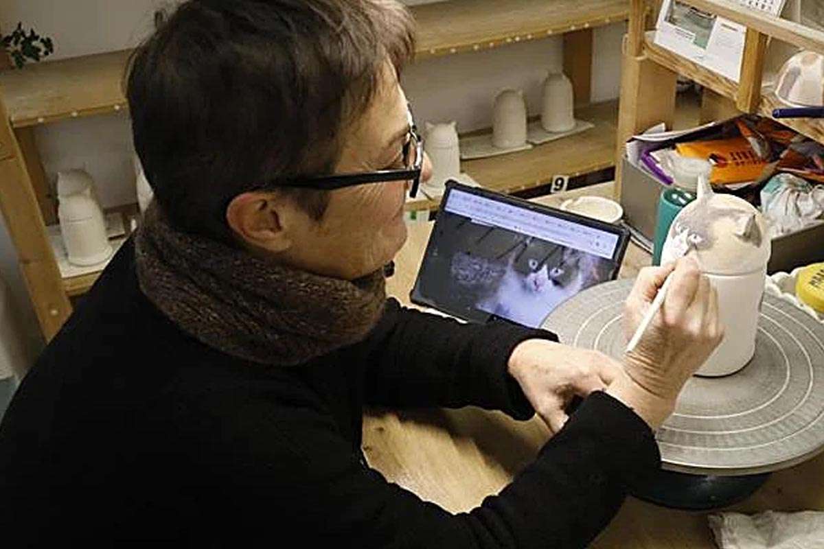 El arte de despedirse: urnas funerarias para mascotas conquistan el mundo