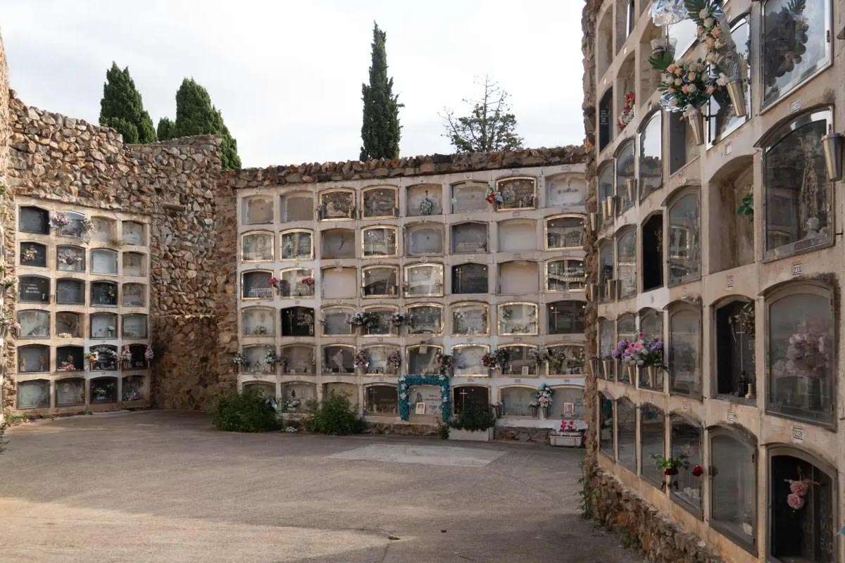 Barcelona actúa para preservar sus cementerios históricos
