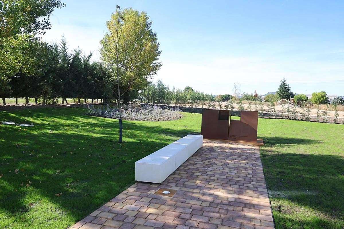 El Jardín de las Cenizas en Valladolid espera su primer uso tras tres meses