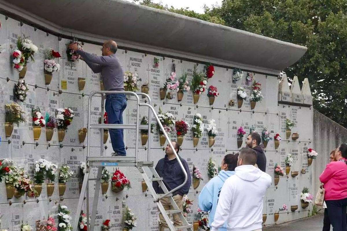 Gijón destina casi un millón de euros al mantenimiento de sus cementerios municipales