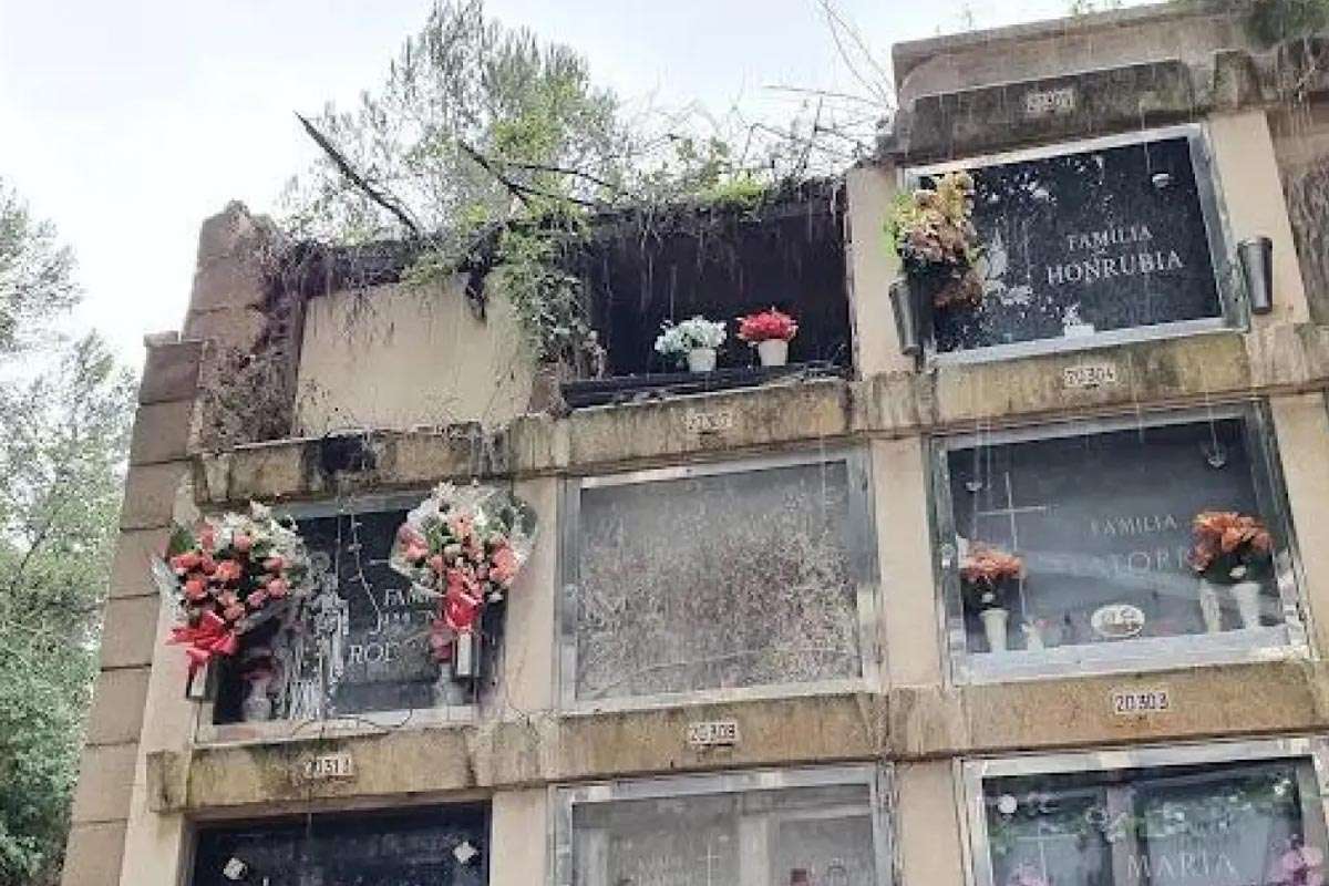 Barcelona enfrenta el peligro de derrumbe en el cementerio de Collserola