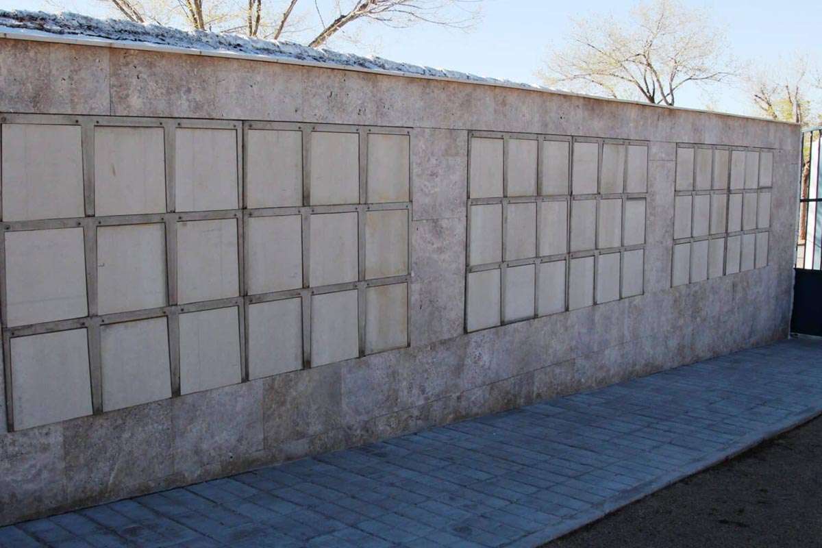 La Solana se moderniza: Nuevos columbarios y una histórica ampliación en el cementerio municipal