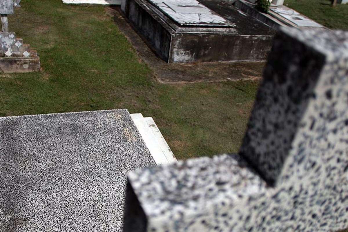 Trinidad y Tobago conmocionado por macabro hallazgo en cementerio
