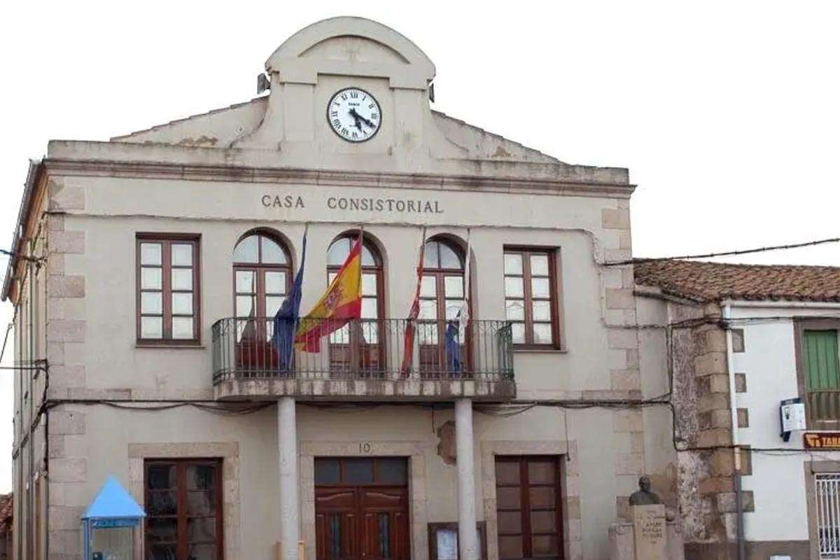 Muga de Sayago avanza en la regulación de servicios funerarios