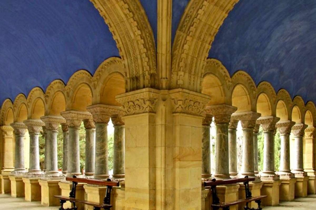 El cementerio de Bilbao se viste de arte con un concurso de pintura rápida