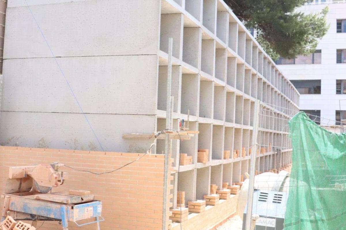 Burjassot se expande: comienza la construcción de 120 nuevos nichos en su cementerio