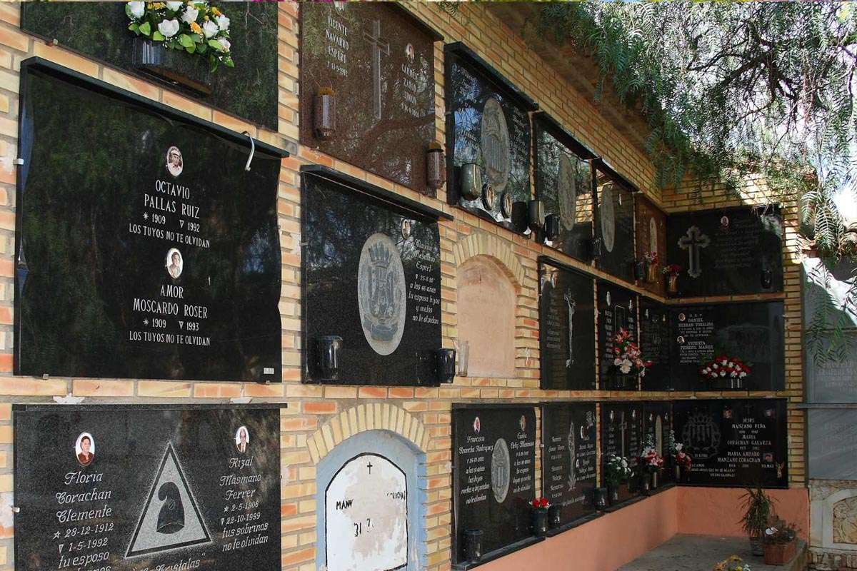El PSOE de Buñol acusa al gobierno municipal de perder ayudas para mejorar el cementerio