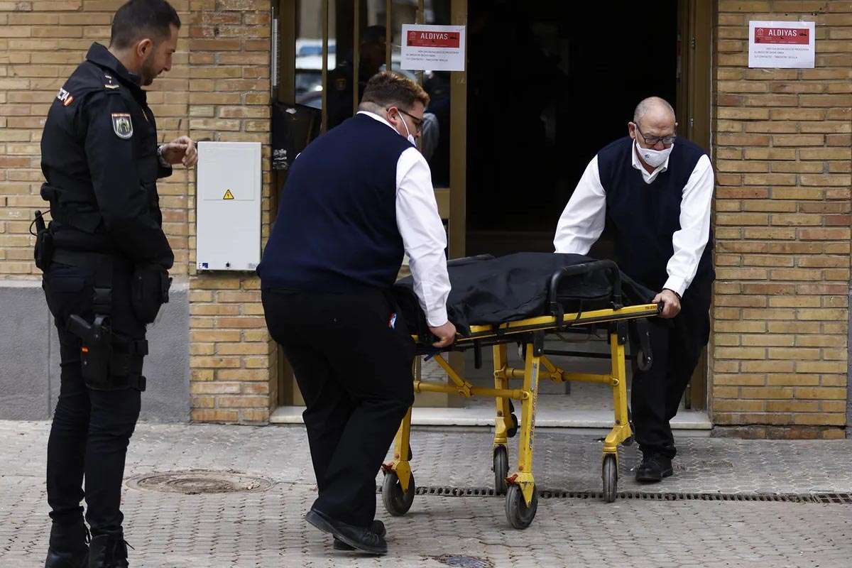 Una empresa de educación asume el servicio judicial de recogida de cadáveres en Sevilla