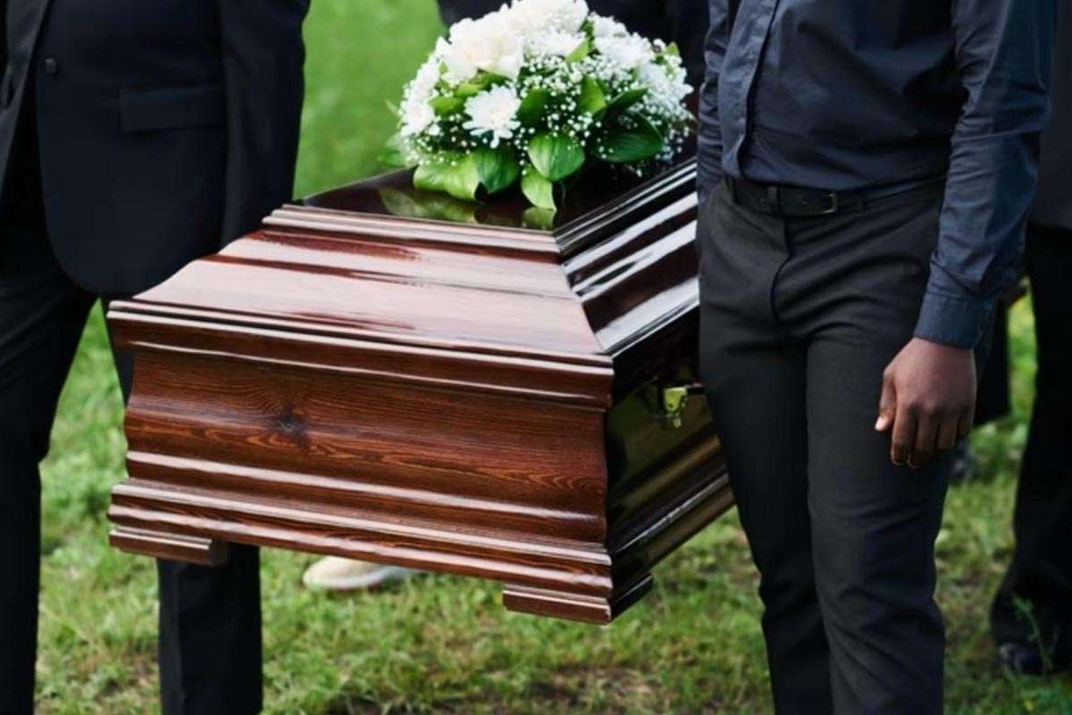 La Iglesia en Estados Unidos endurece normas funerarias para preservar la tradición católica