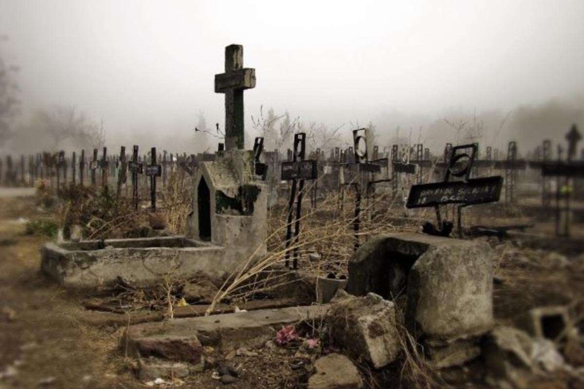 Profanación masiva en el cementerio de Rentería desata alarma y dolor
