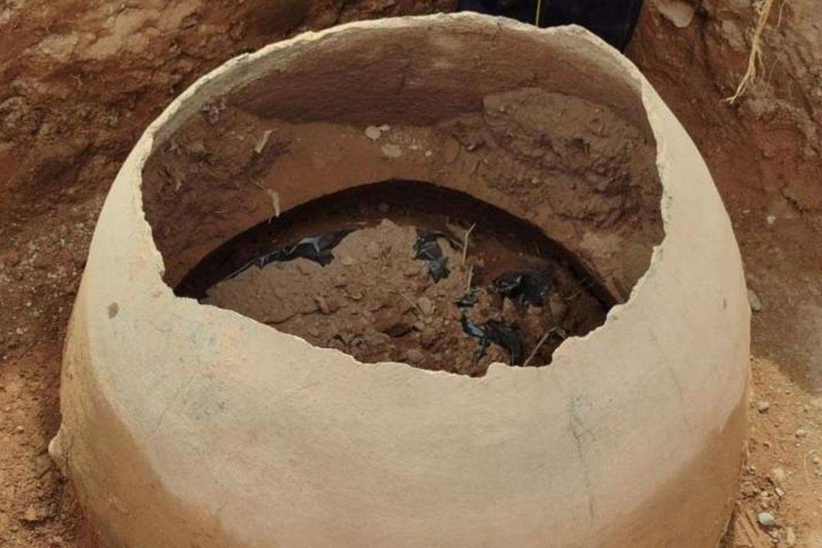 Descubrimiento en Chuscha: urnas funerarias revelan historias de más de mil años